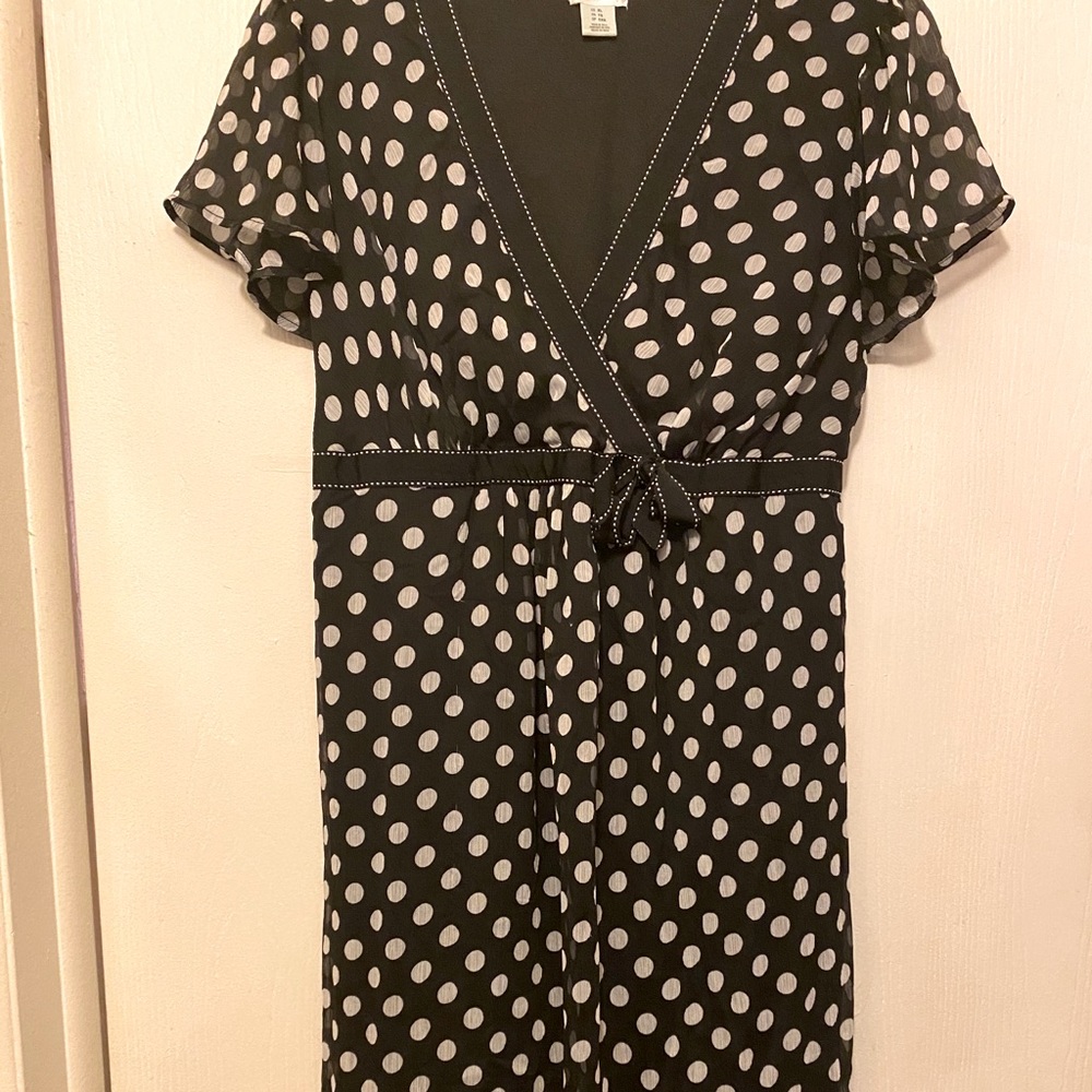 Super cute polka dot maternity dress